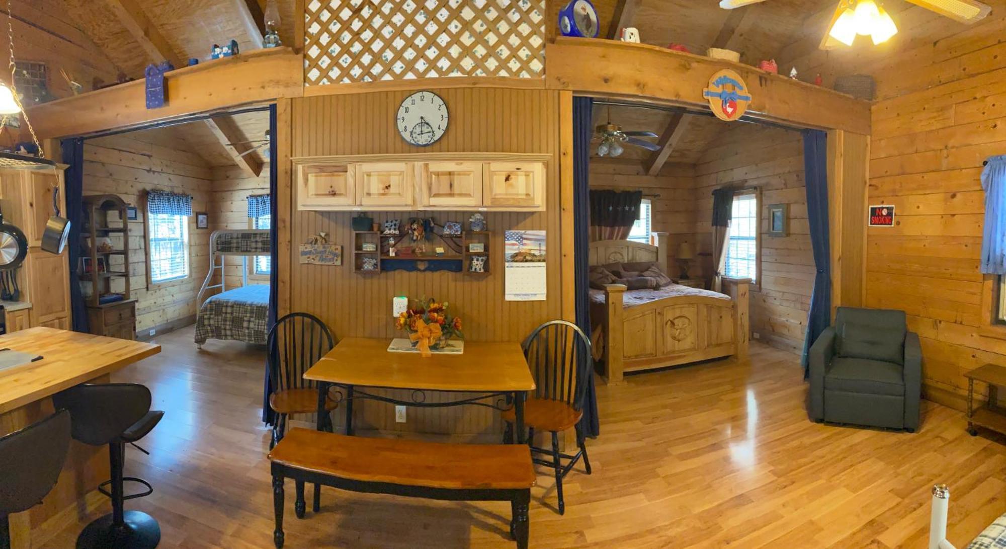 A Peace Of Heaven Cabins And Rv Vanderpool Buitenkant foto